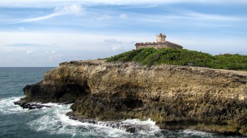 Puerto Ferro Lighthouse Ruins