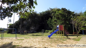 Maria de la Cruz Cave Loiza