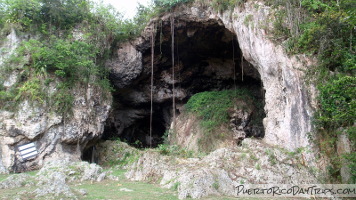 Maria de la Cruz Cave Loiza