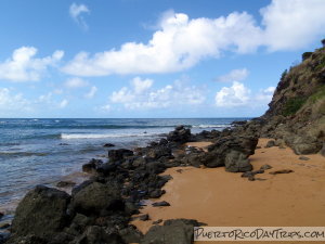 Playa Escondida in Fajardo