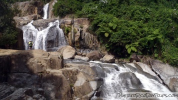 Canyoning in Rio Icacos